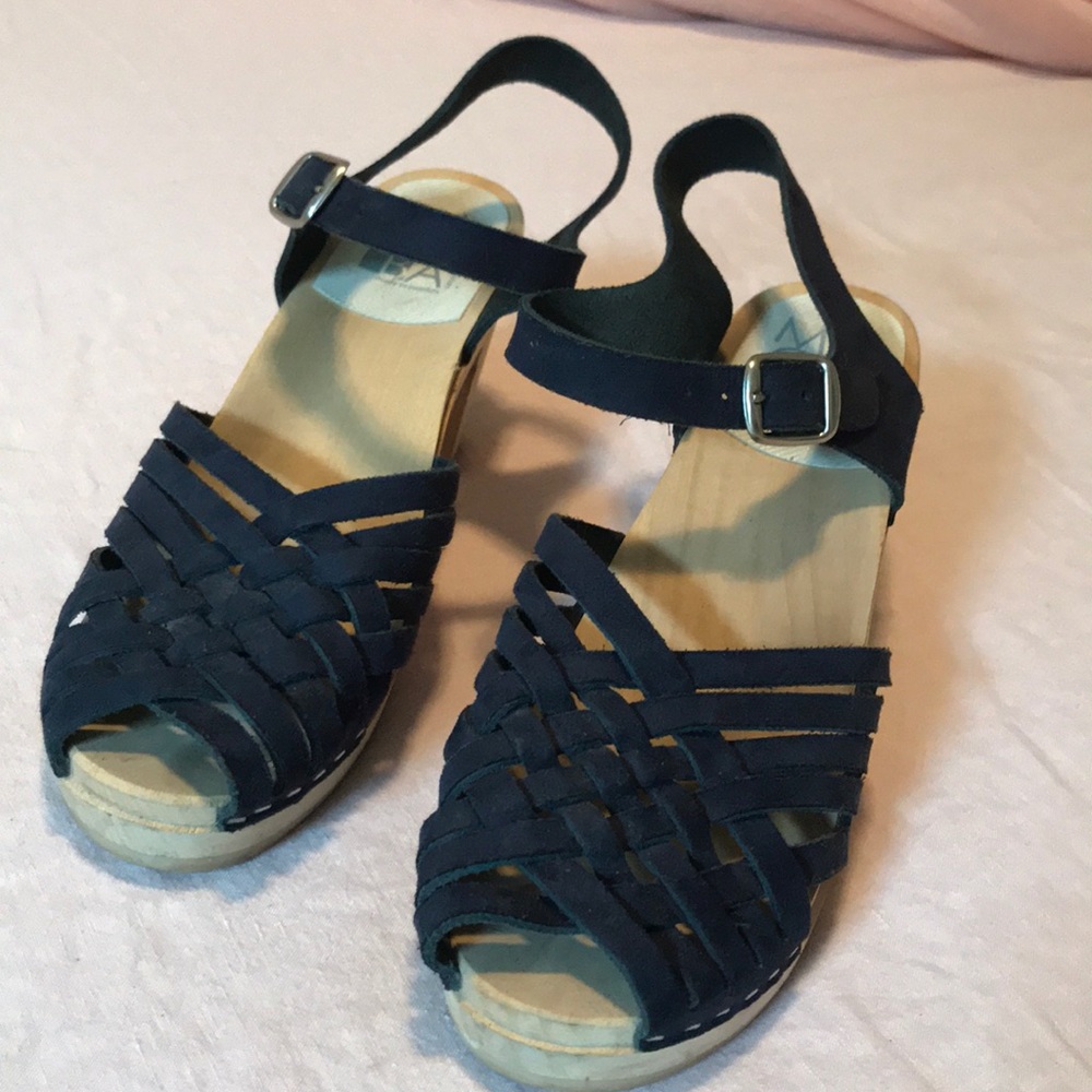 Maguba Sandal